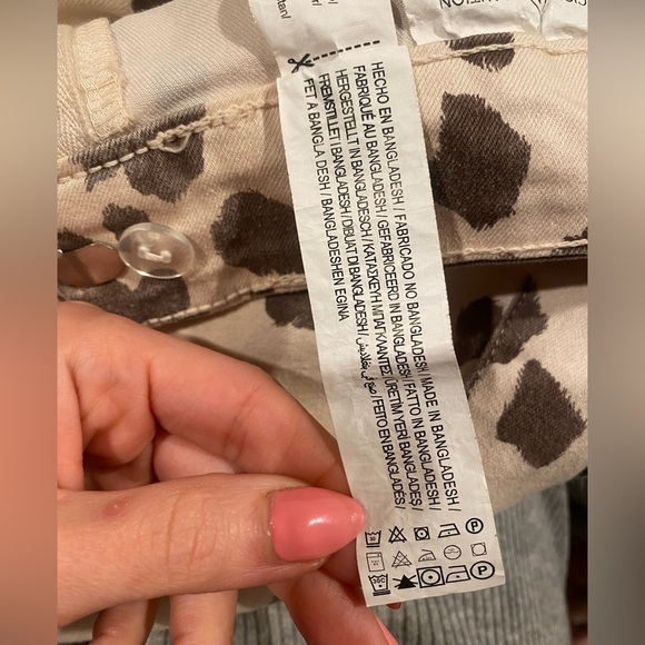🤎 Zara High-Waisted Cow Print Pants - Size 6 (US) - Picture 5 of 6